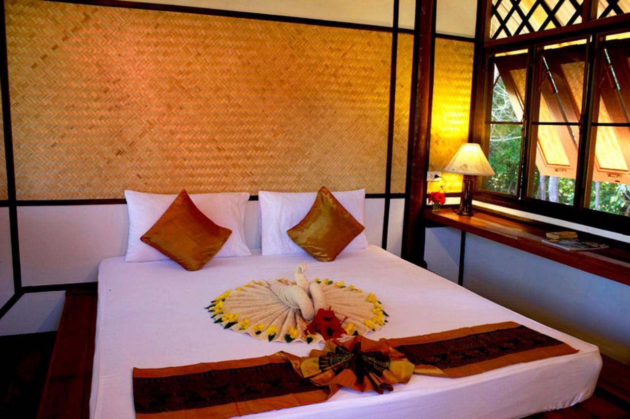 Libong Relax Beach Resort Trang Exterior photo