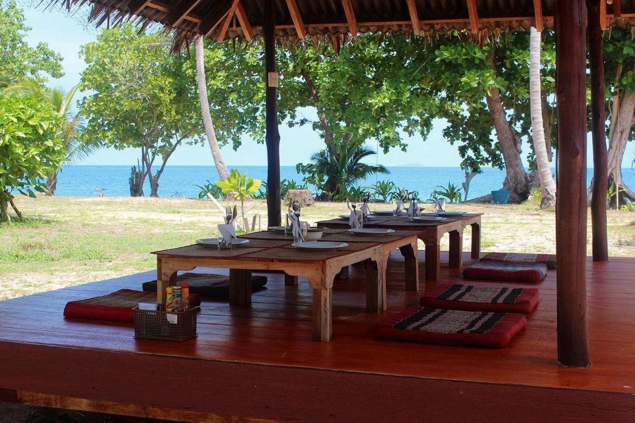Libong Relax Beach Resort Trang Exterior photo